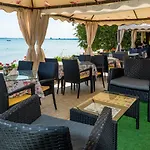 Iris Hotel