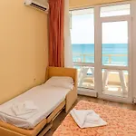 Hotel Iris